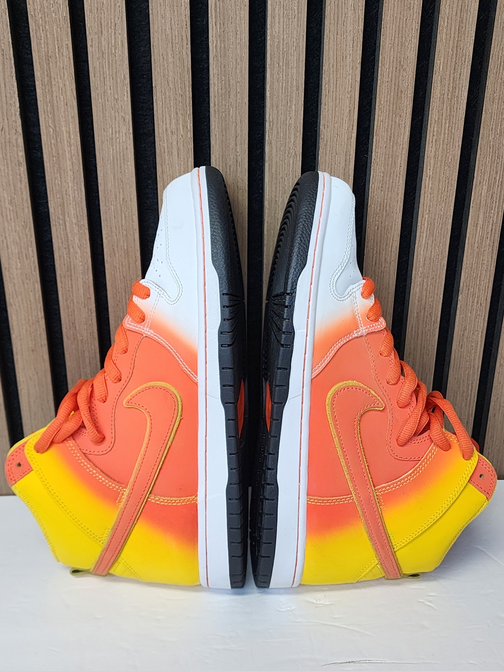Men’s Nike SB Dunk High Candy Corn Sweet Tooth FN5107-700 Size 10.5 - Picture 13 of 14